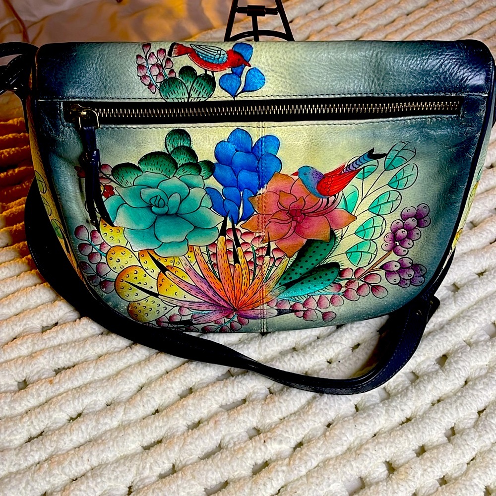 Anna by Anuschka gorgeous shoulder bag. Approx. 10 1/2 x 9 1/4 in. Stunning. EUC